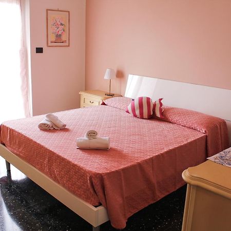 Ferienwohnung Casa Mariuccia - A Due Passi Dal Mare Savona Exterior foto