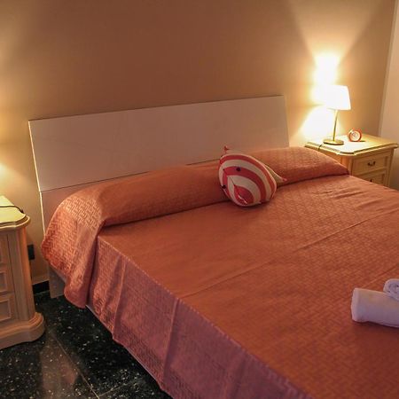 Ferienwohnung Casa Mariuccia - A Due Passi Dal Mare Savona Exterior foto